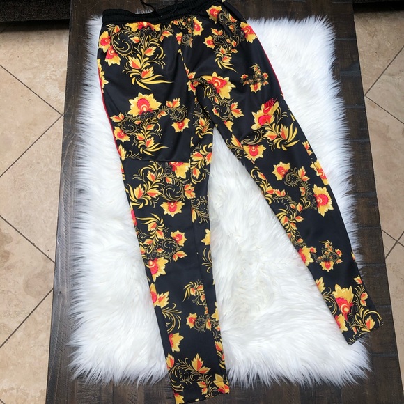 🔥EUC NIKE TRACK PANTS WORN ONCE UNISEX SIZE SMALL - Picture 6 of 8